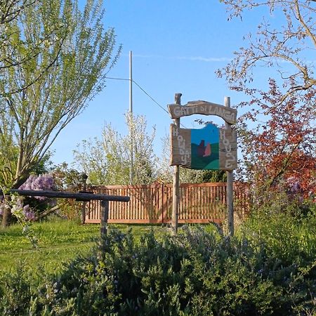Gatti Di Langa Villa Доляни Екстериор снимка