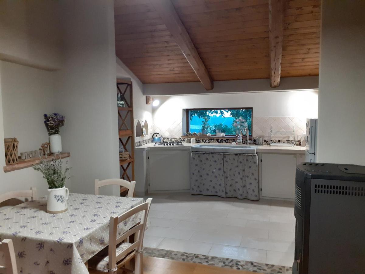 Gatti Di Langa Villa Доляни Екстериор снимка