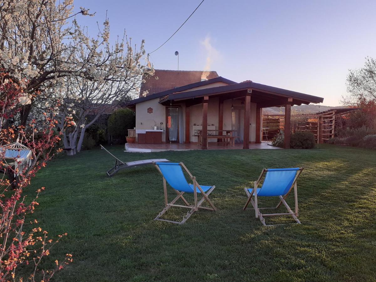 Gatti Di Langa Villa Доляни Екстериор снимка